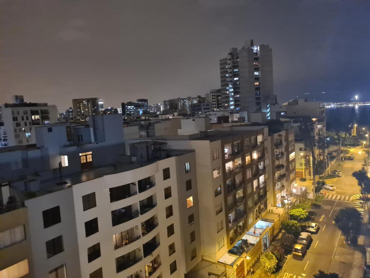 Miraflores Separada Con Privacidad Dentro De Departamento Compartido Habitación en casa particular
