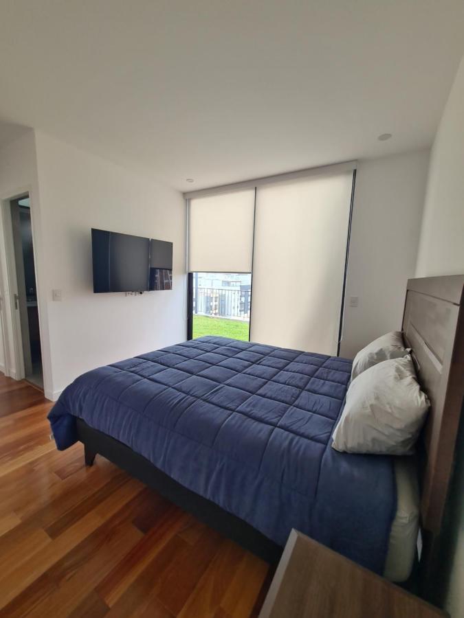 Miraflores Separada Con Privacidad Dentro De Departamento Compartido Habitación en casa particular